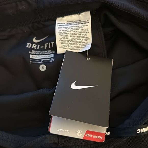 NWT Nike Dri-FIT Women’s Stay Warm Running Capri Leggings in Black. Size Small. - Picture 10 of 10